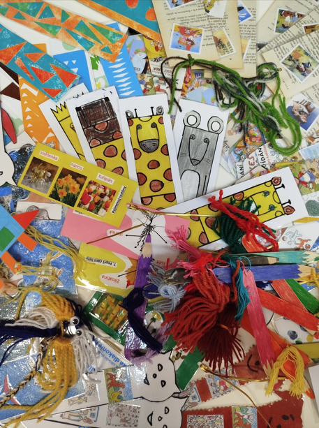 Záložka do knihy spojuje školy