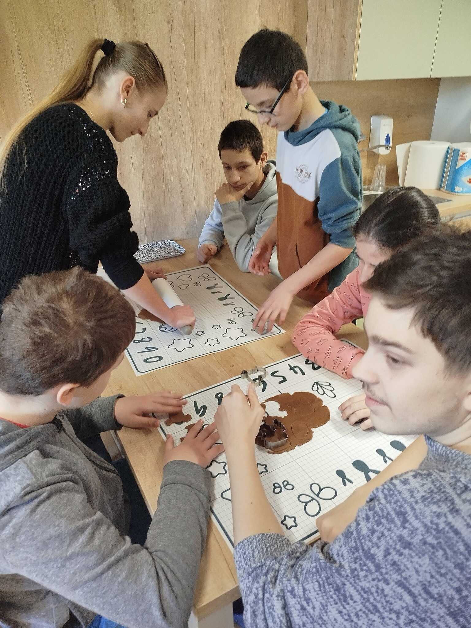 Prázdninová družina plná her a velikonočního pečení